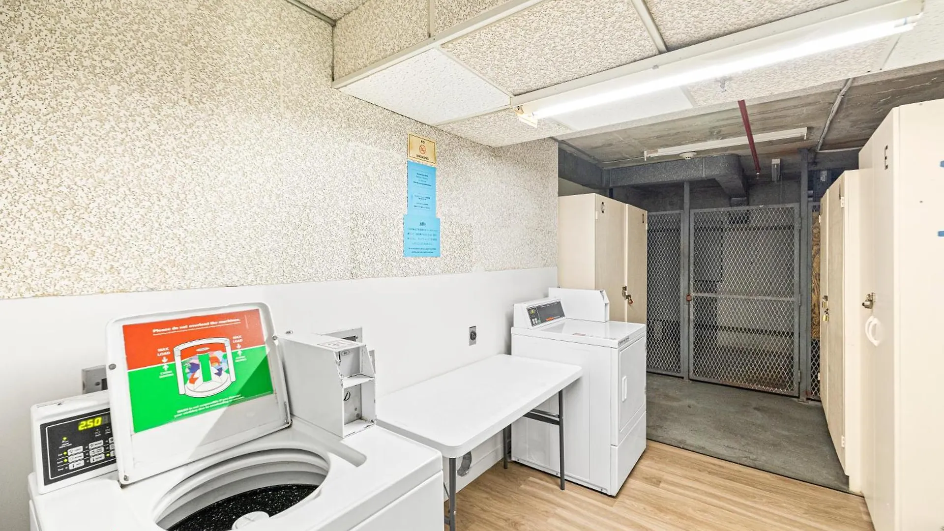 Newly Renovated ,1 Block To Waikiki Beach, Free Parking Honolulu 0*,