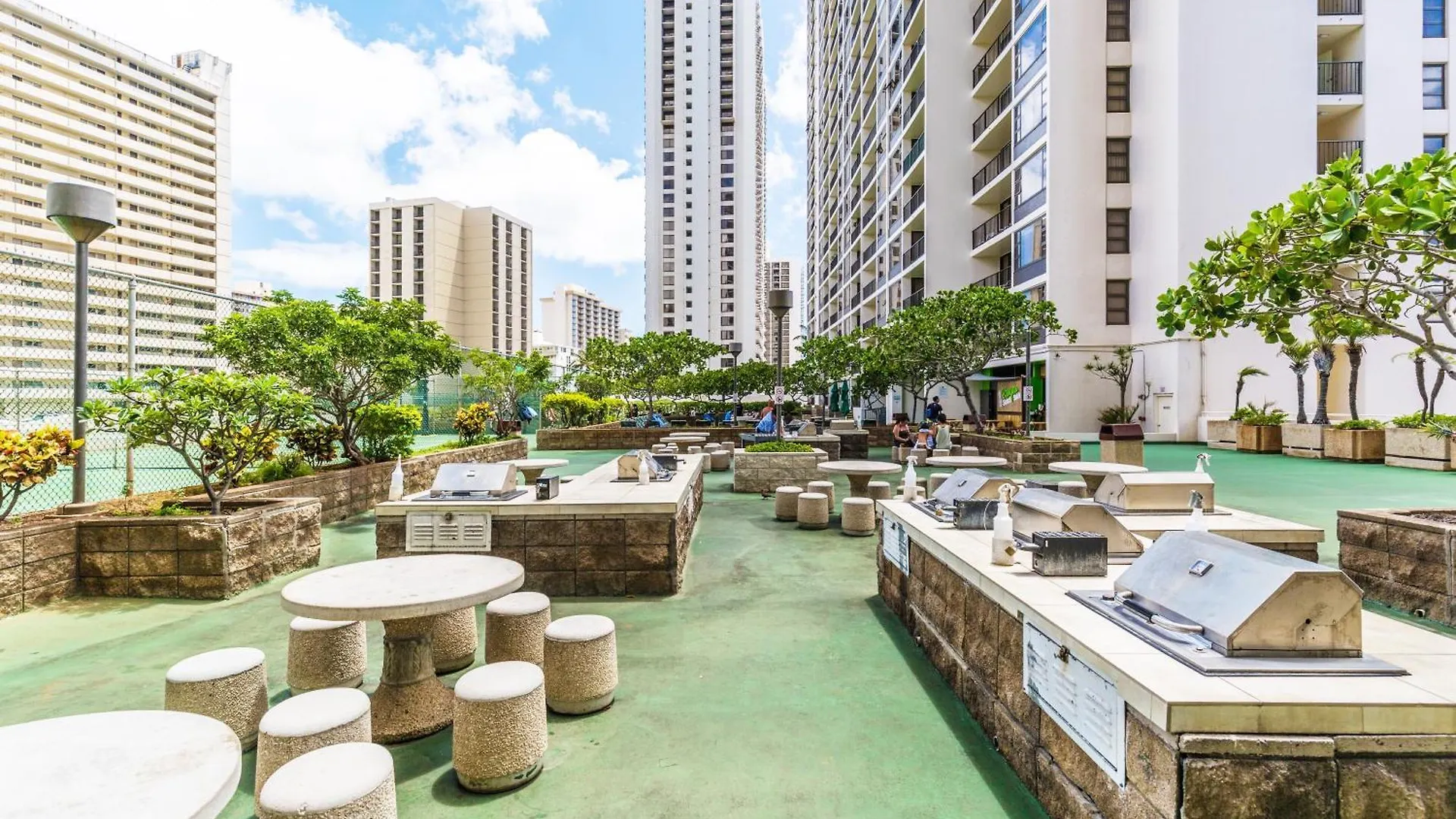 Newly Renovated ,1 Block To Waikiki Beach, Free Parking Honolulu United States