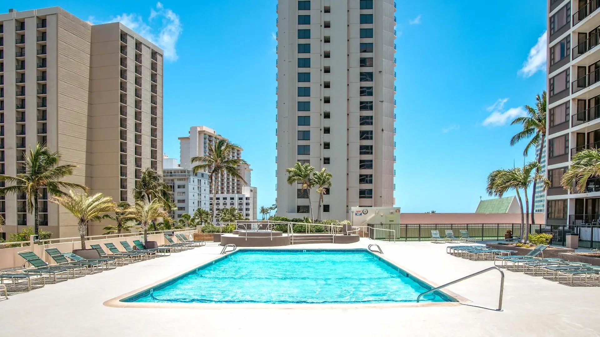 Newly Renovated ,1 Block To Waikiki Beach, Free Parking Honolulu