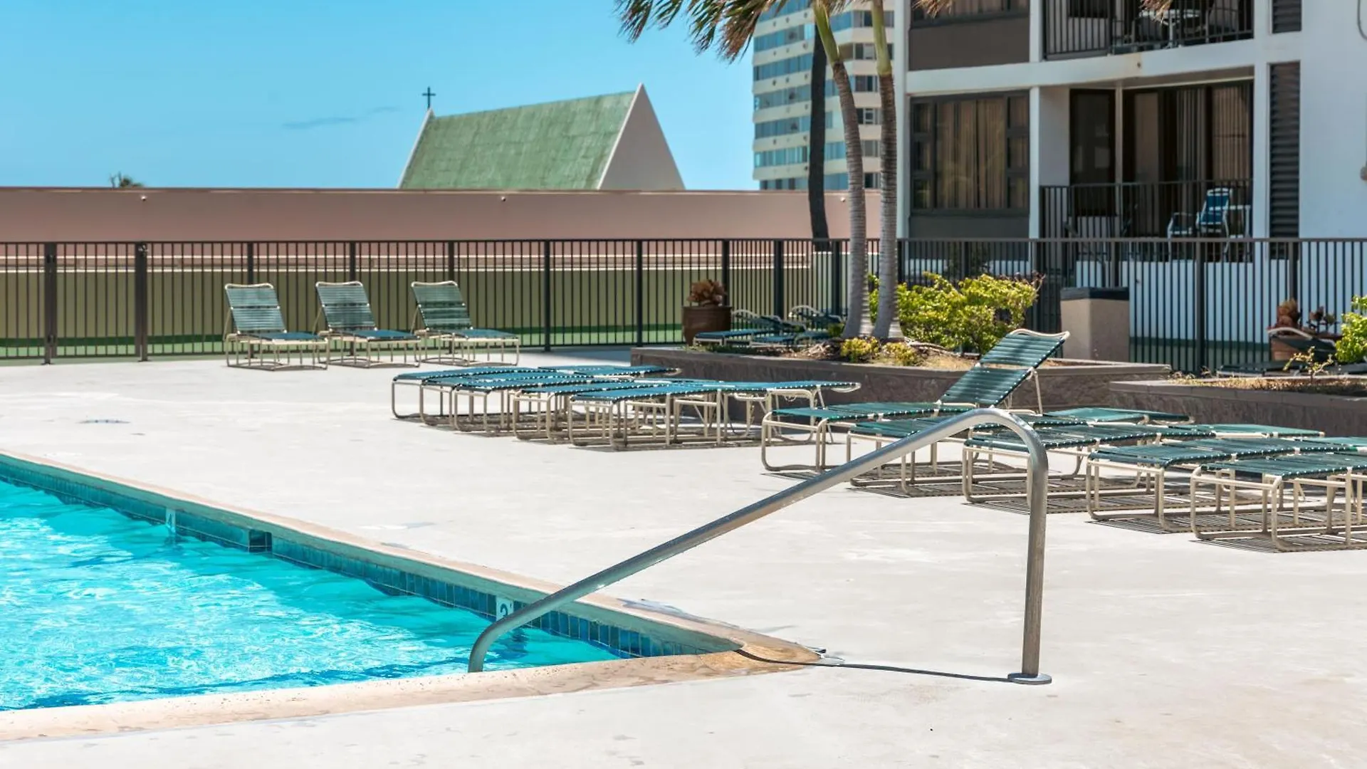 Newly Renovated ,1 Block To Waikiki Beach, Free Parking Honolulu 0*,  United States